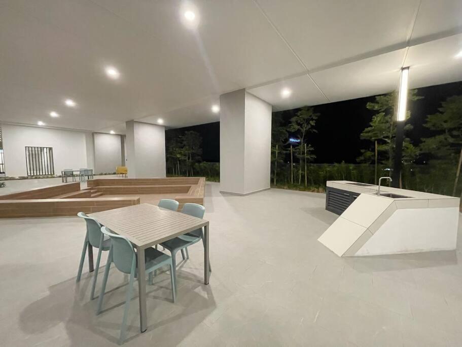 Horizon Suite Homestay, Klia By S&T Homez Sepang Exterior foto